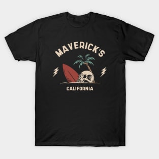 Vintage Surfing Mavericks Beach California // Retro Surf Skull T-Shirt